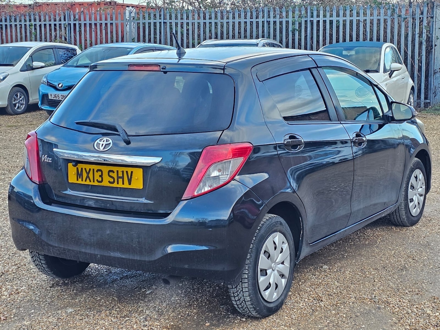 Used Toyota Vitz 2024 for sale - 77312407: Photo 6