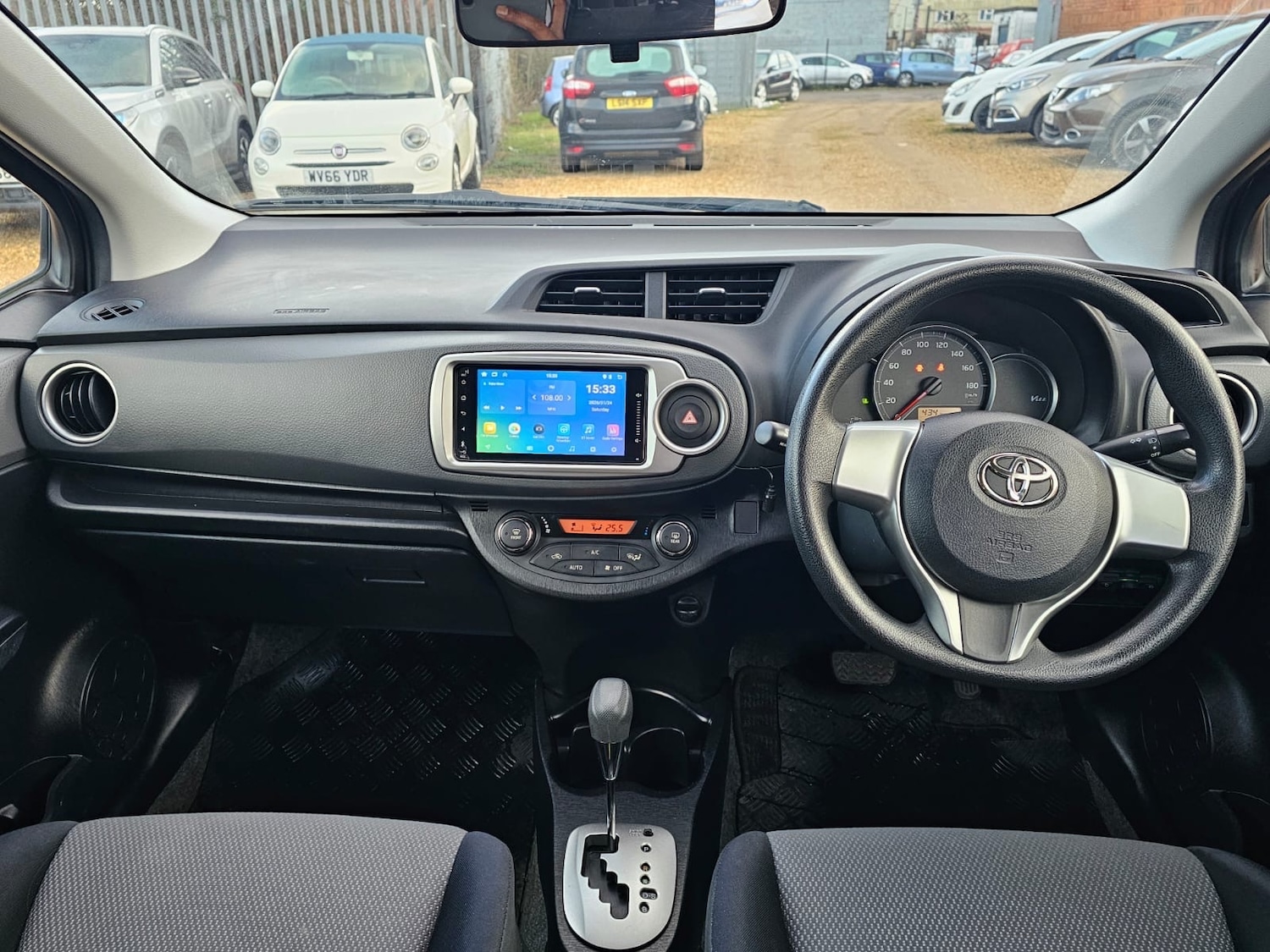 Used Toyota Vitz 2024 for sale - 77312407: Photo 8