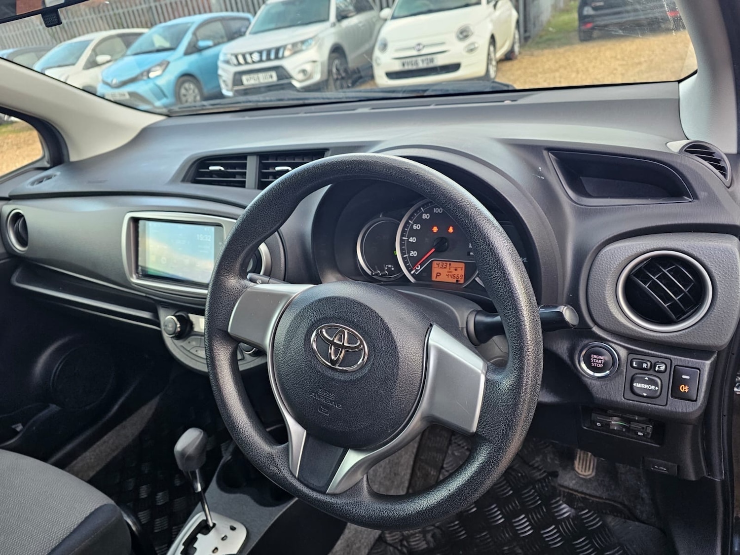 Used Toyota Vitz 2024 for sale - 77312407: Photo 9