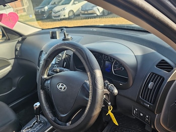 Used Hyundai i30 2011 for sale - 77735438: Photo