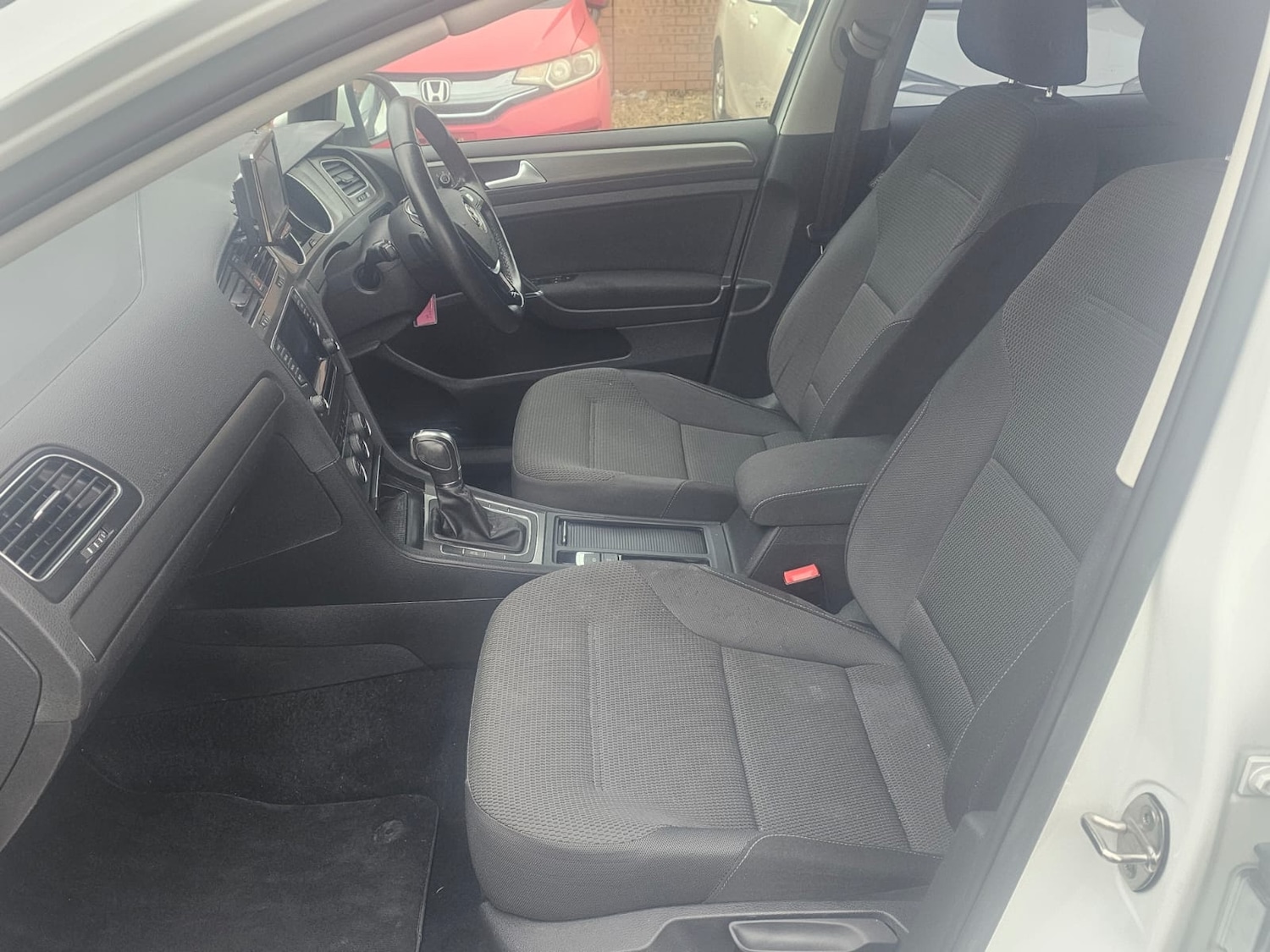 Used Volkswagen Golf 2013 for sale - 77630874: Photo 6