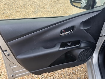 Used Toyota Prius 2026 for sale - 78057507: Photo