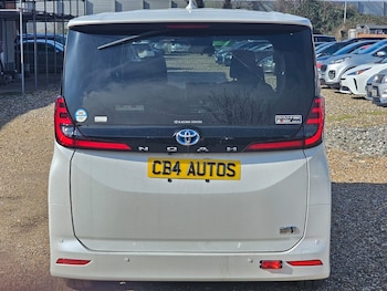 Used Toyota Noah 2022 for sale - 77797415: Photo