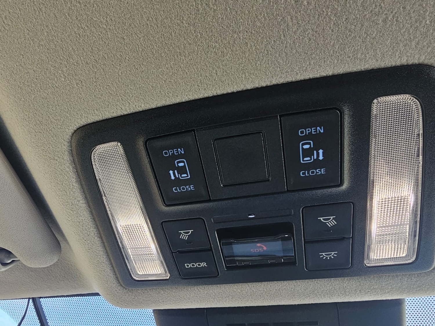 Used Toyota Noah for sale - 77797415: Photo 6