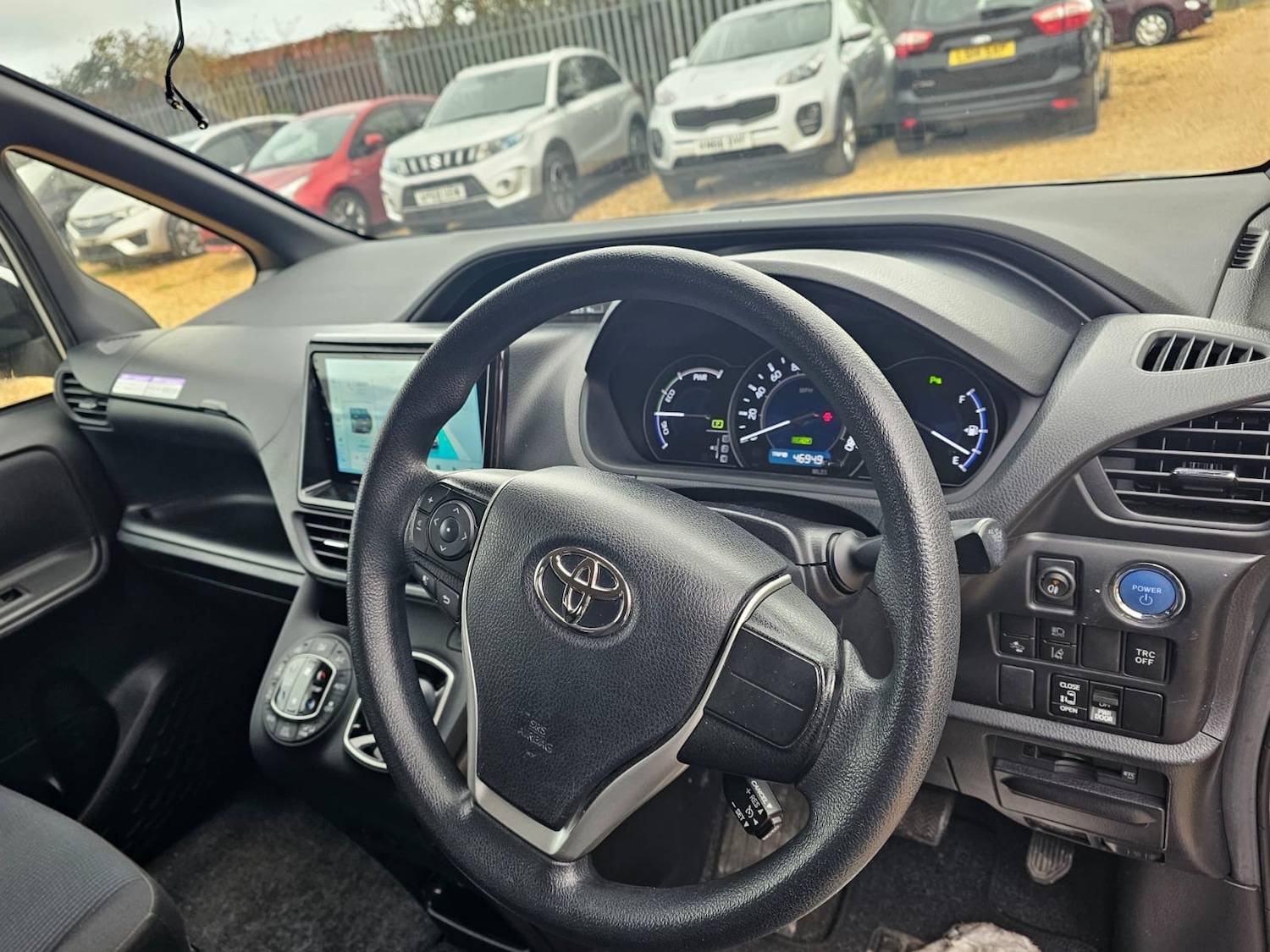 Used Toyota Noah 2025 for sale - 77278462: Photo 11