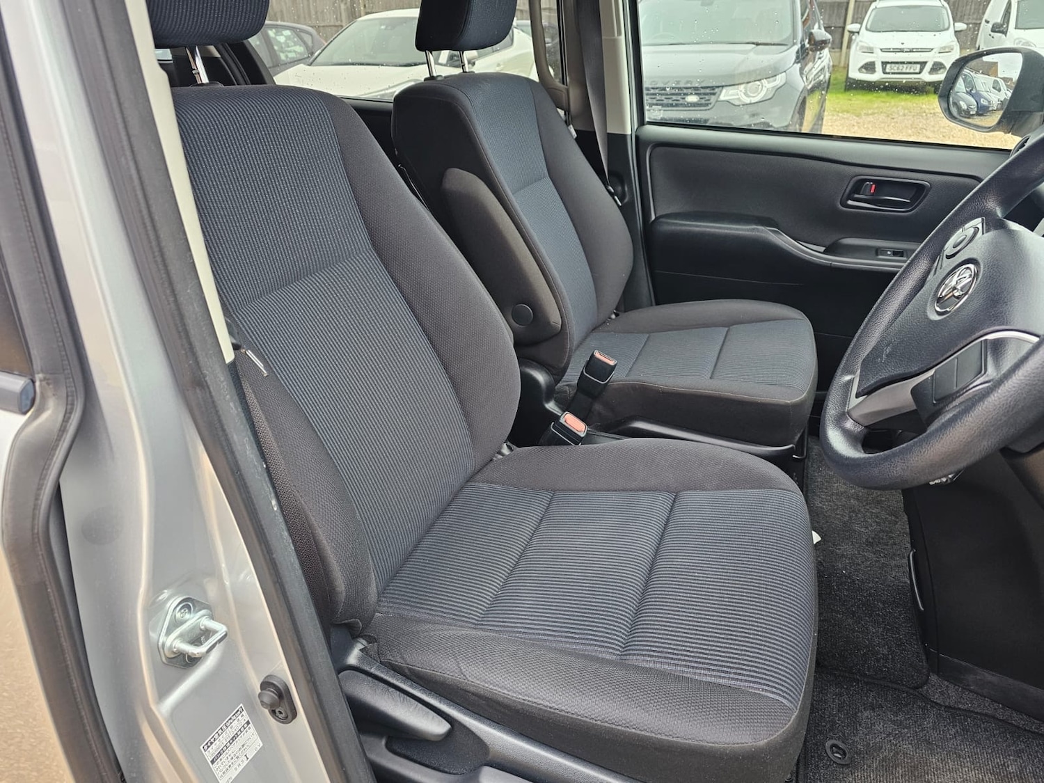 Used Toyota Noah 2025 for sale - 77278462: Photo 13