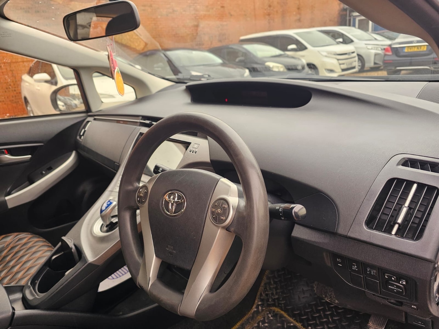 Used Toyota Prius 2020 for sale - 77548451: Photo 9