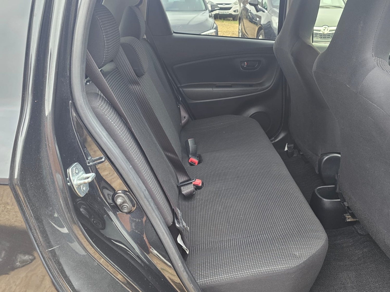 Used Toyota Vitz 2025 for sale - 77318695: Photo 14