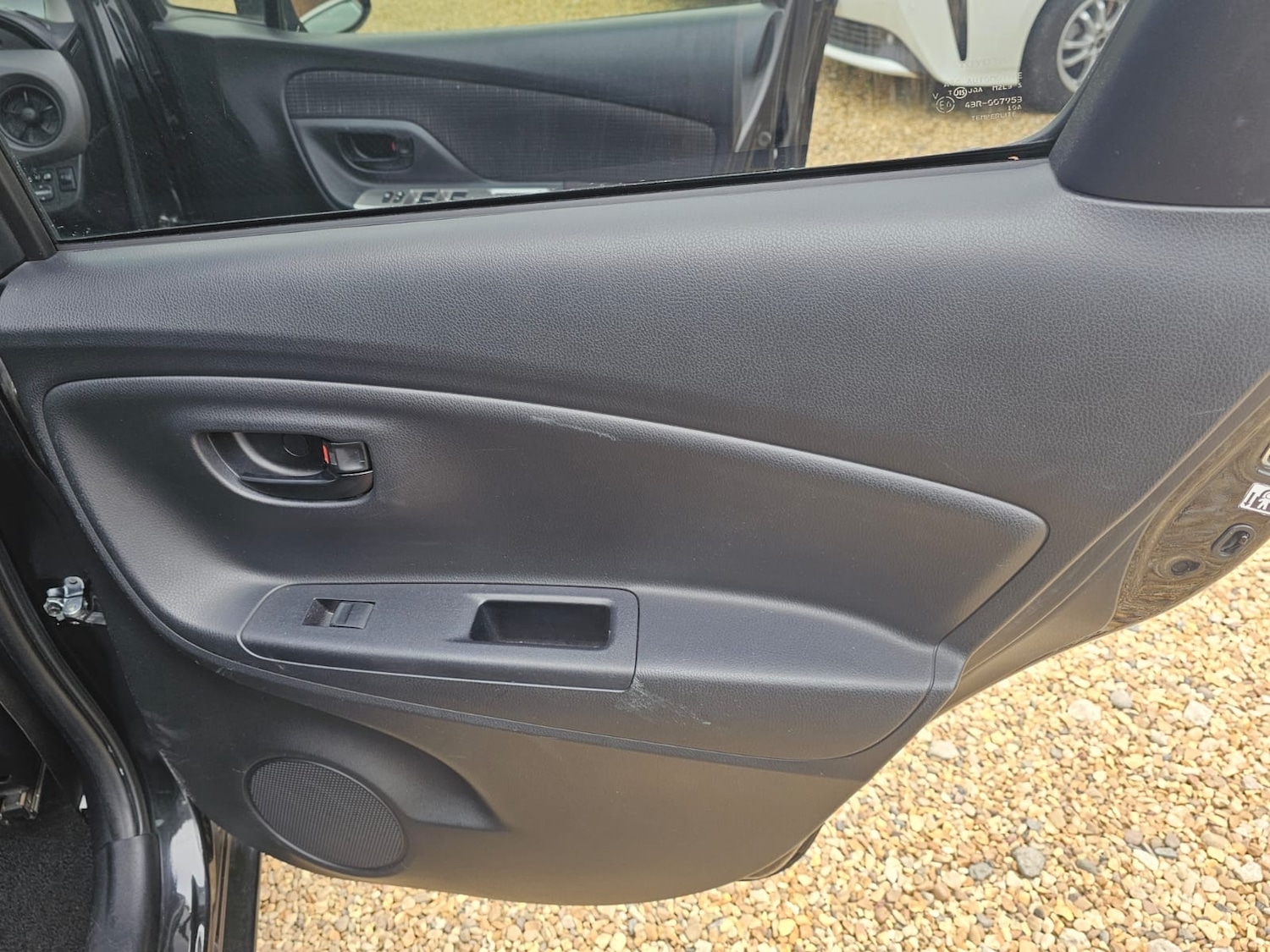 Used Toyota Vitz 2025 for sale - 77318695: Photo 18