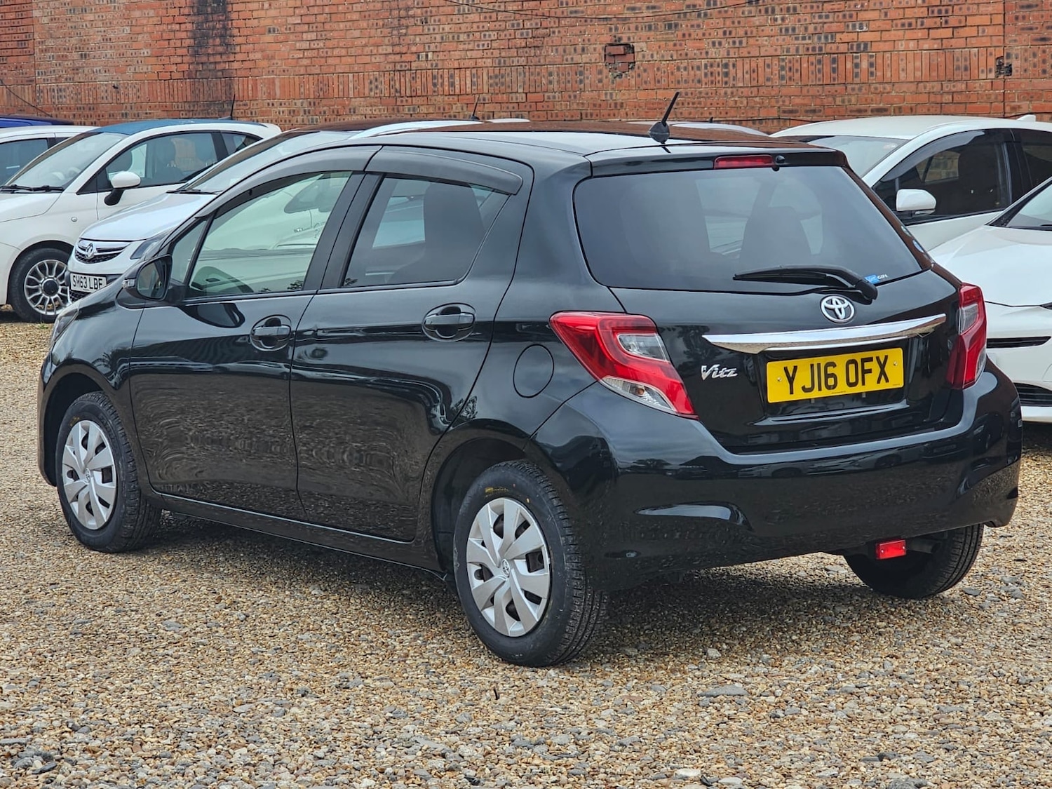 Used Toyota Vitz 2025 for sale - 77318695: Photo 4