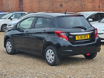 Used Toyota Vitz 2016 for sale - 77318695: Photo