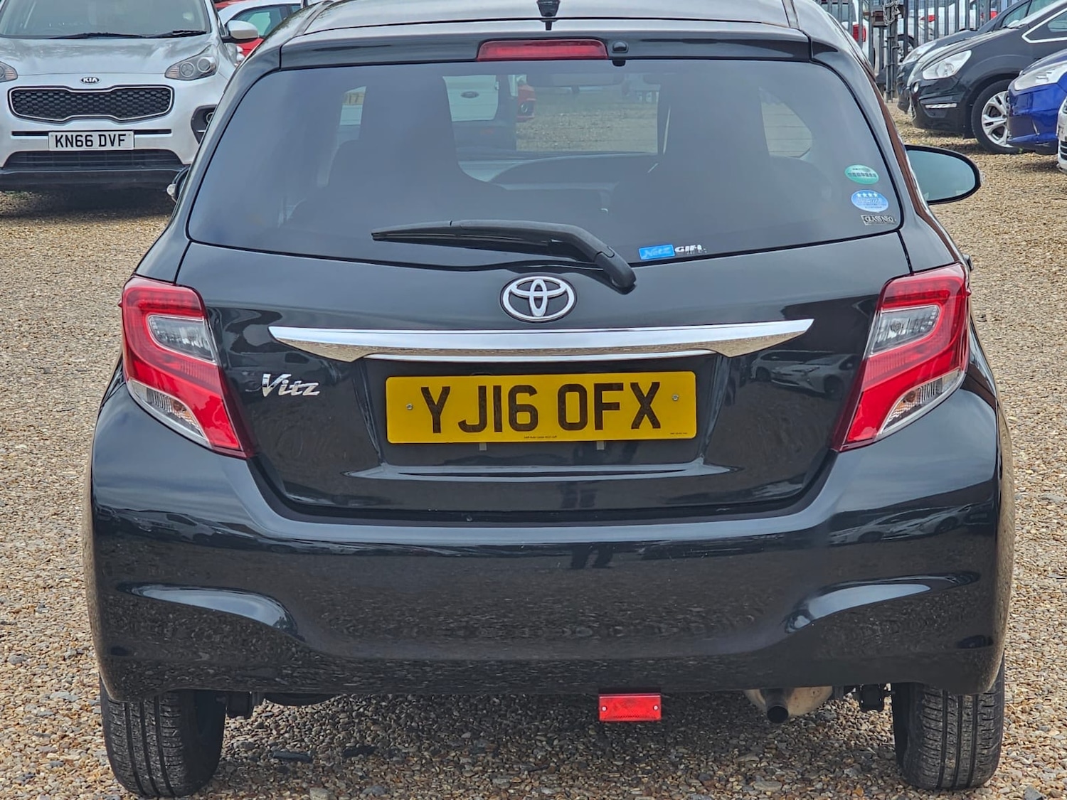 Used Toyota Vitz 2025 for sale - 77318695: Photo 6