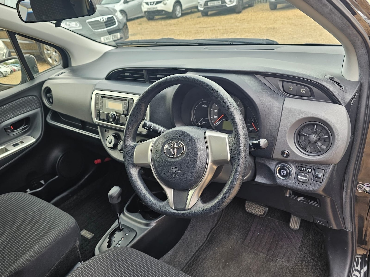 Used Toyota Vitz 2025 for sale - 77318695: Photo 9