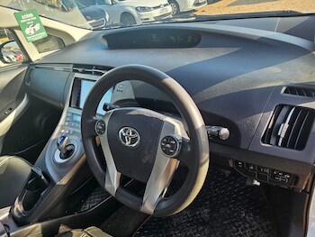 Used Toyota Prius 2020 for sale - 77681988: Photo