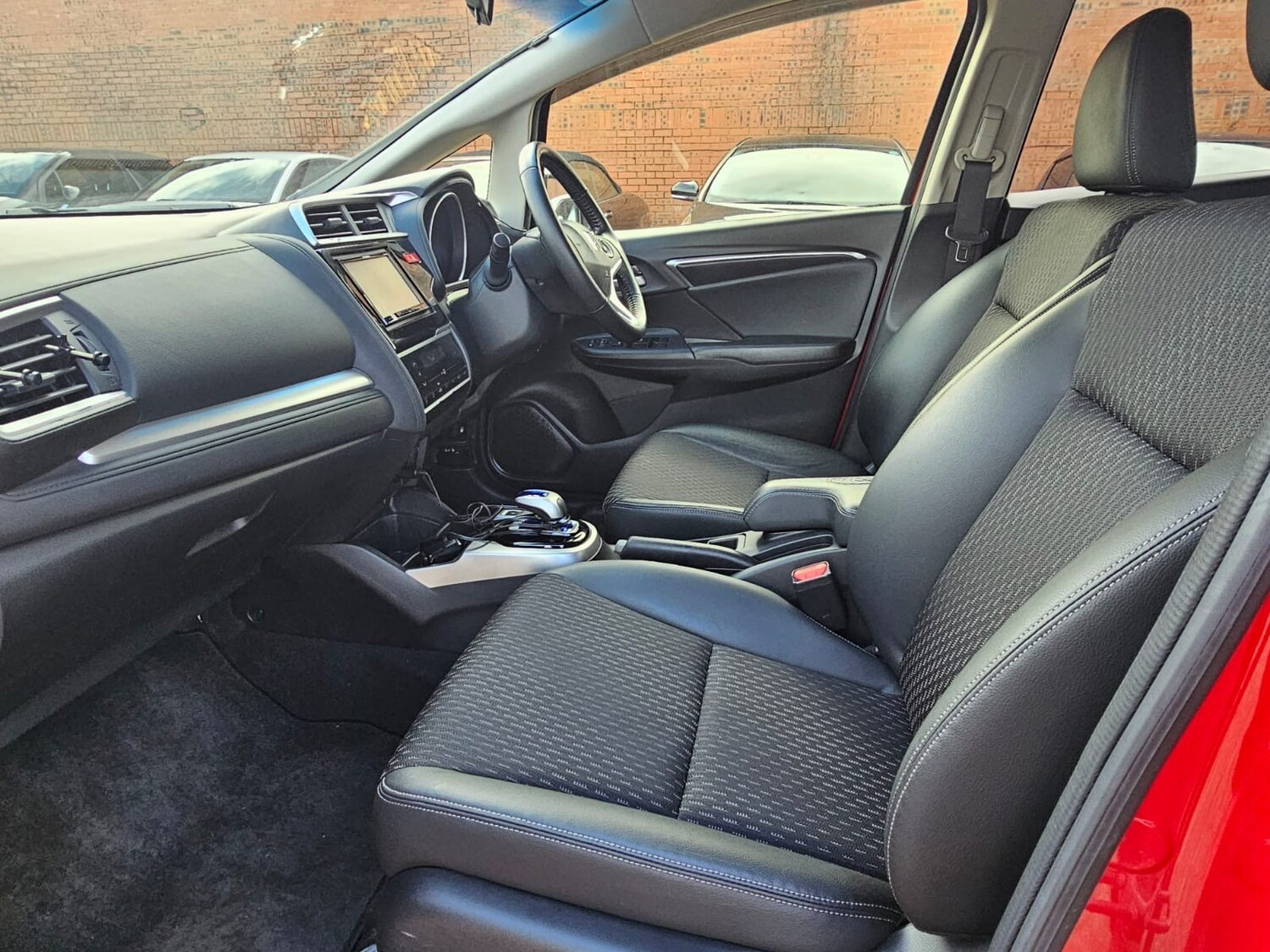 Used Honda Fit 2014 for sale - 77640192: Photo 12