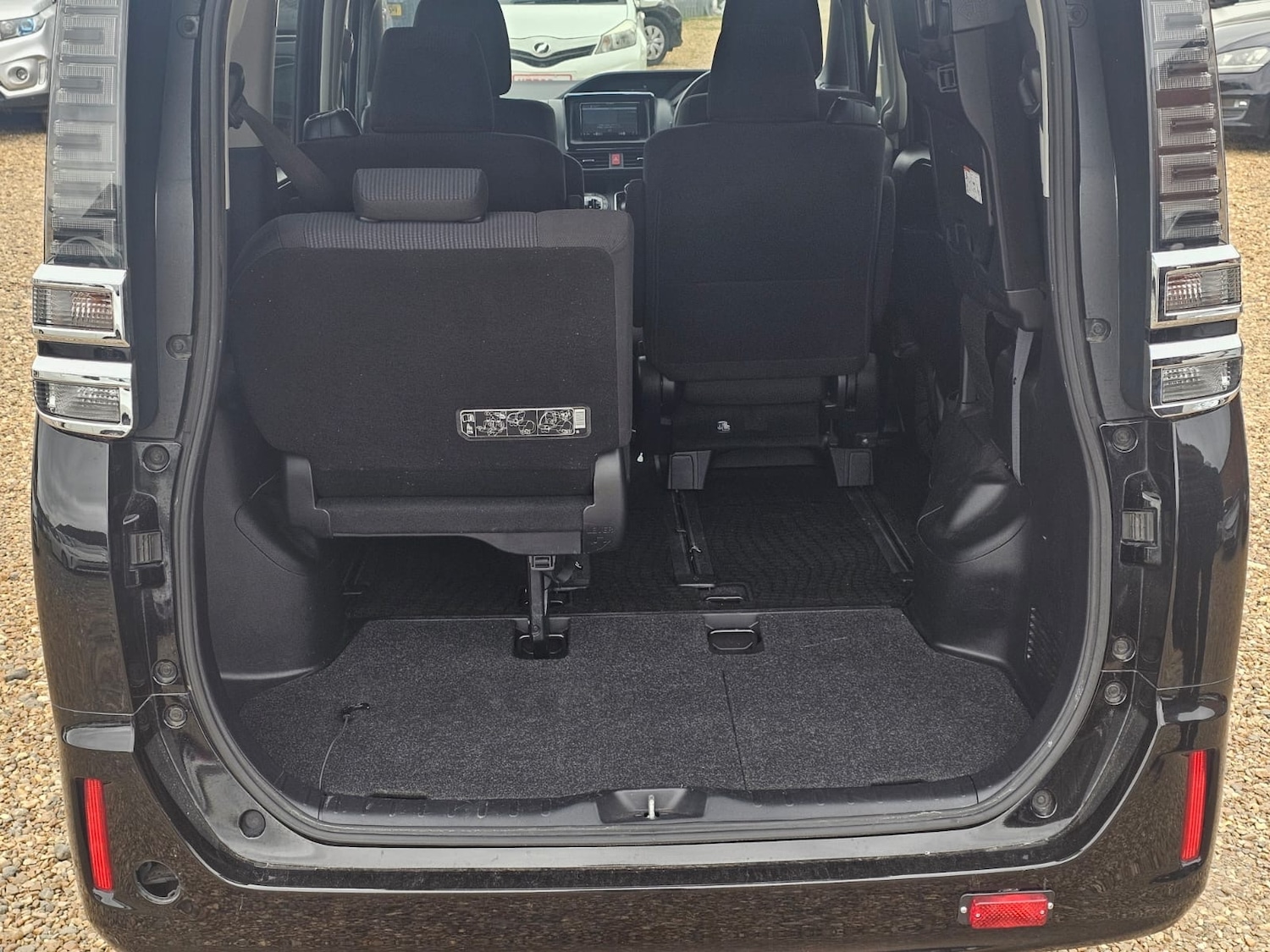 Used Toyota Noah 2026 for sale - 78057511: Photo 15