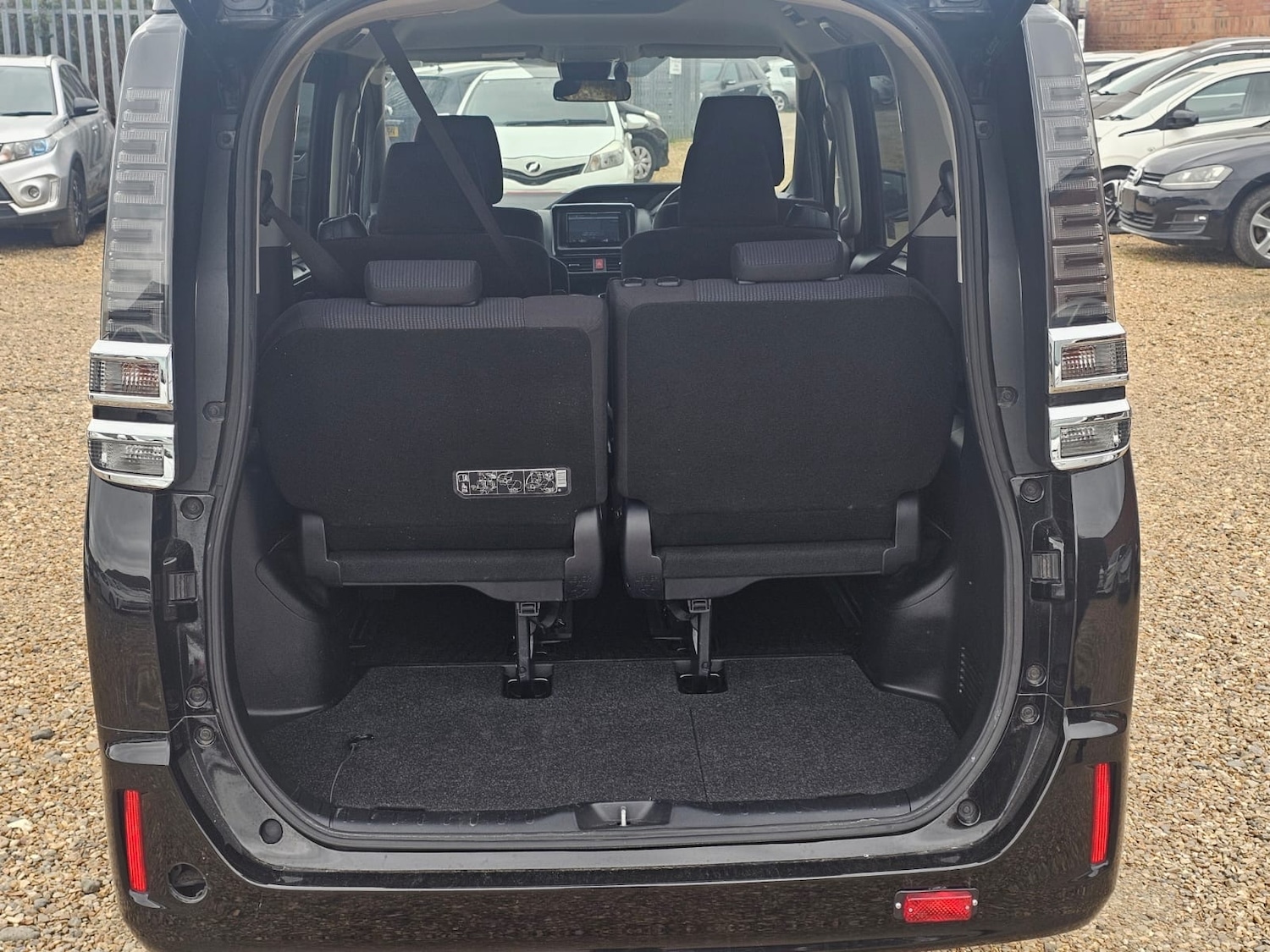 Used Toyota Noah 2026 for sale - 78057511: Photo 16