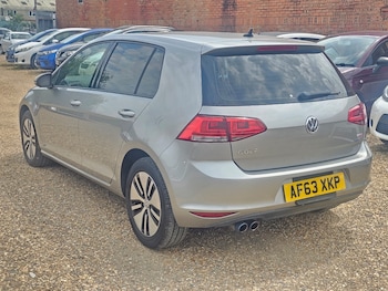 Used Volkswagen Golf 2013 for sale - 78937995: Photo
