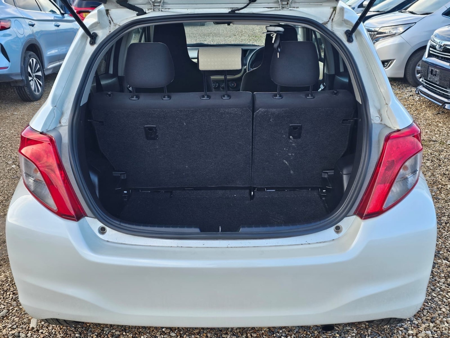 Used Toyota Vitz 2025 for sale - 77312262: Photo 8