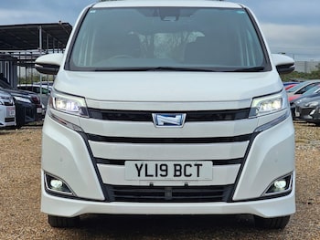 Used Toyota Noah 2019 for sale - 77312503: Photo