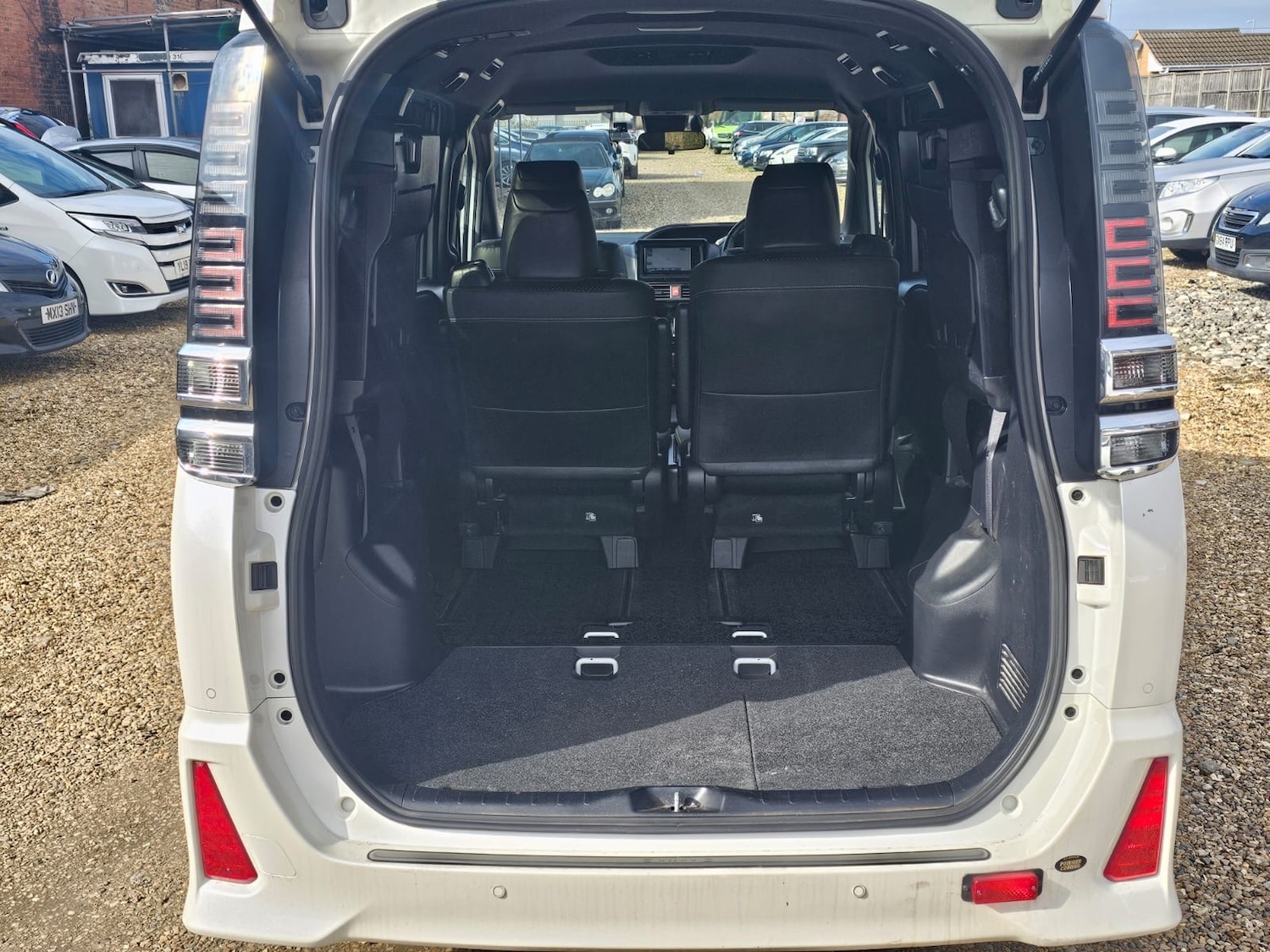 Used Toyota Noah 2026 for sale - 77736044: Photo 17