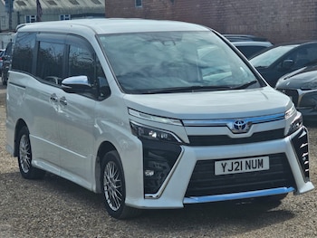 Used Toyota Noah 2021 for sale - 77736044: Photo