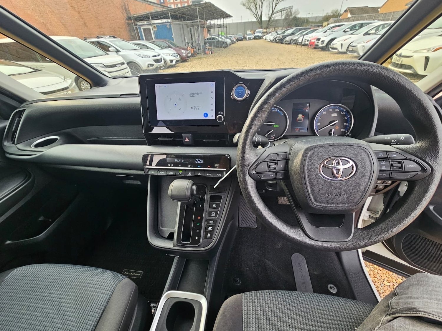 Used Toyota Noah for sale - 77997375: Photo 10