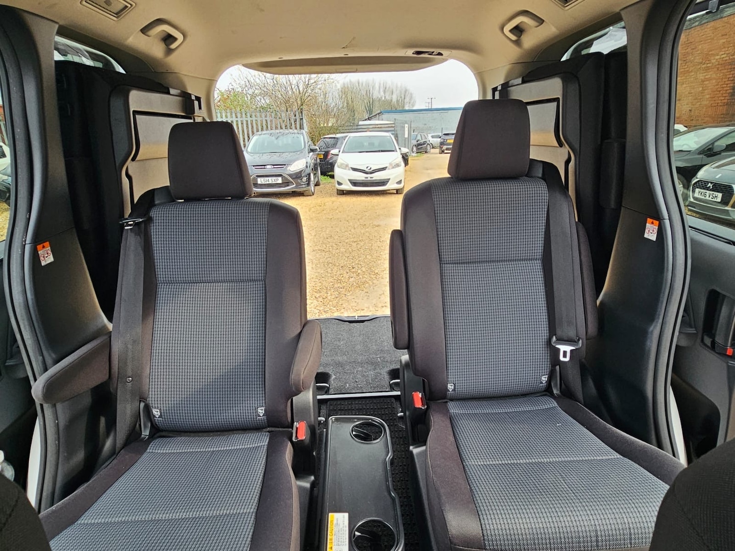 Used Toyota Noah for sale - 77997375: Photo 16