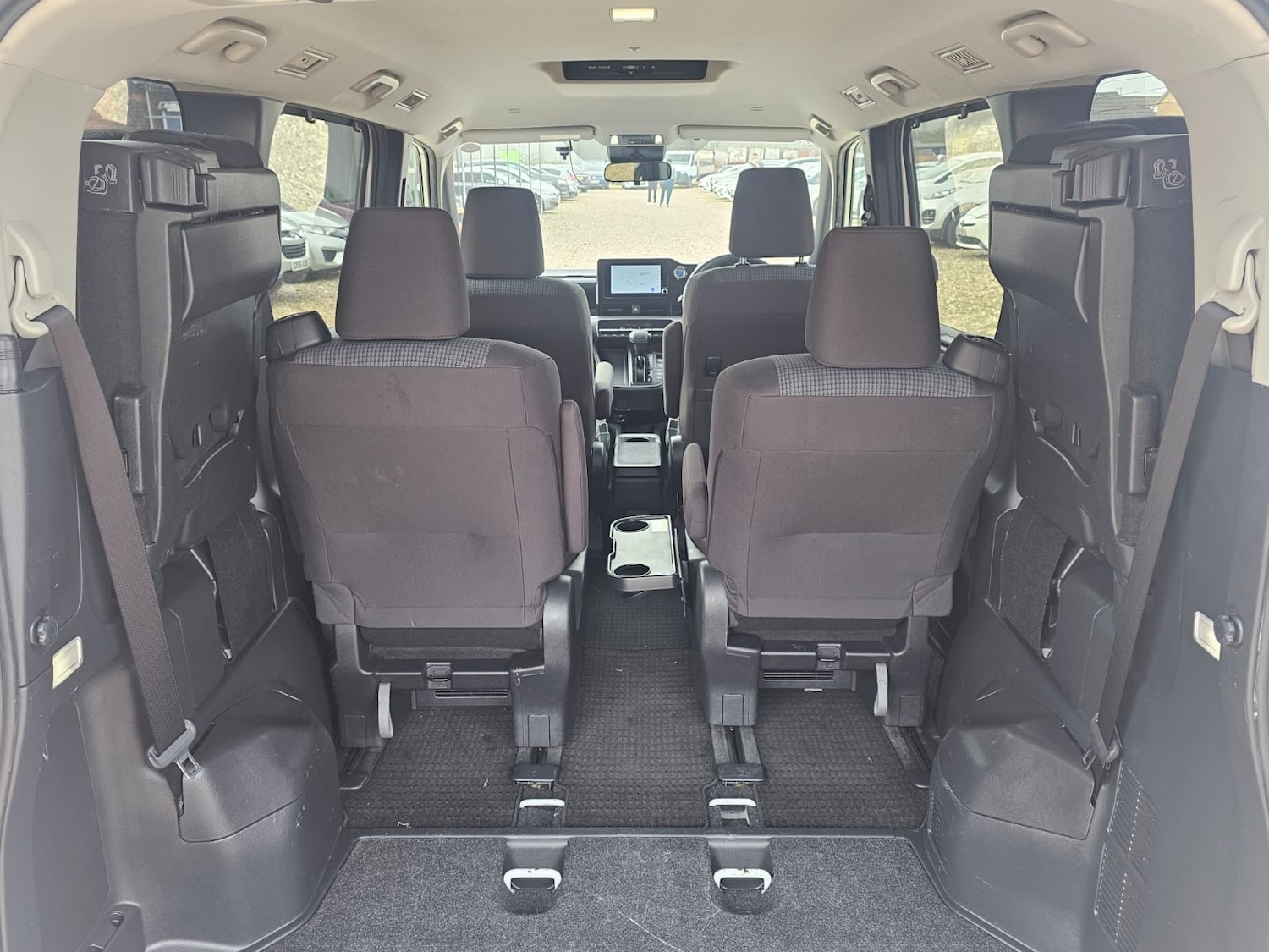 Used Toyota Noah for sale - 77997375: Photo 17