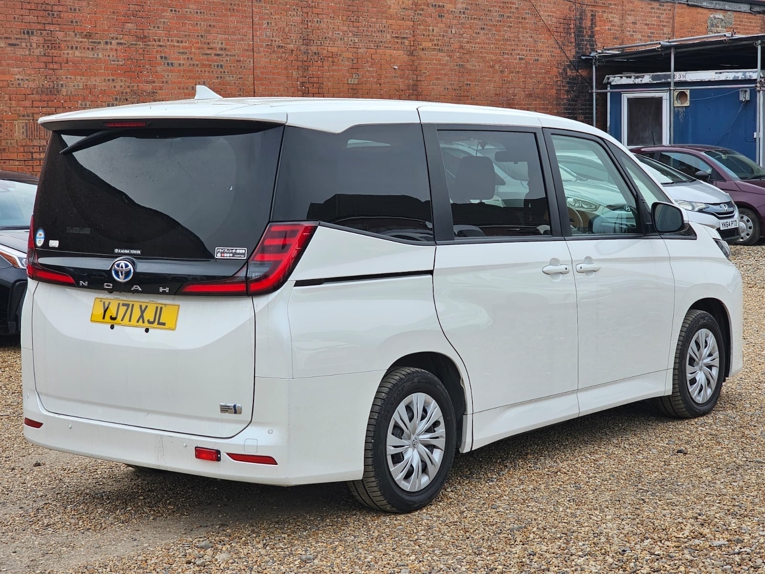 Used Toyota Noah for sale - 77997375: Photo 5