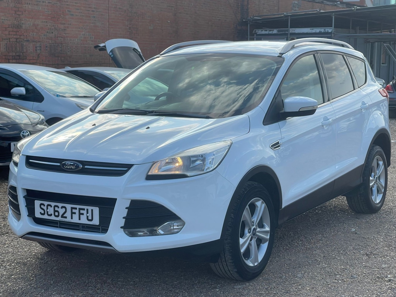 Used Ford Kuga 2013 for sale - 77304039: Photo 3