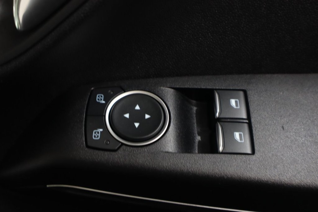 Used Ford Fiesta 2017 for sale - 77680603: Photo 38