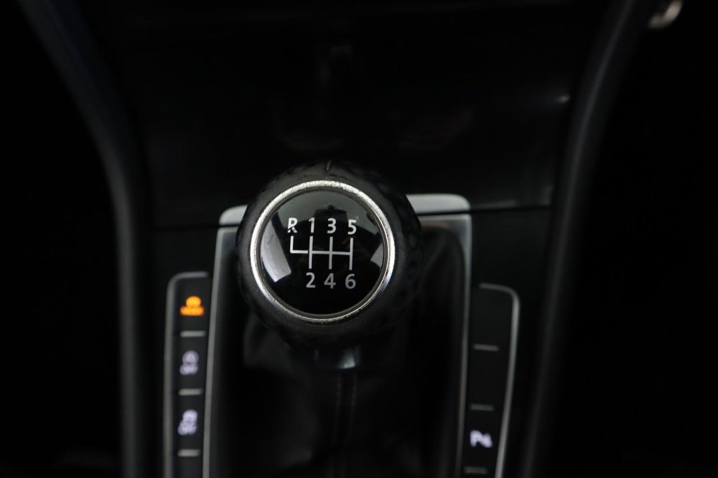 Used Volkswagen Golf 2014 for sale - 76604886: Photo 19