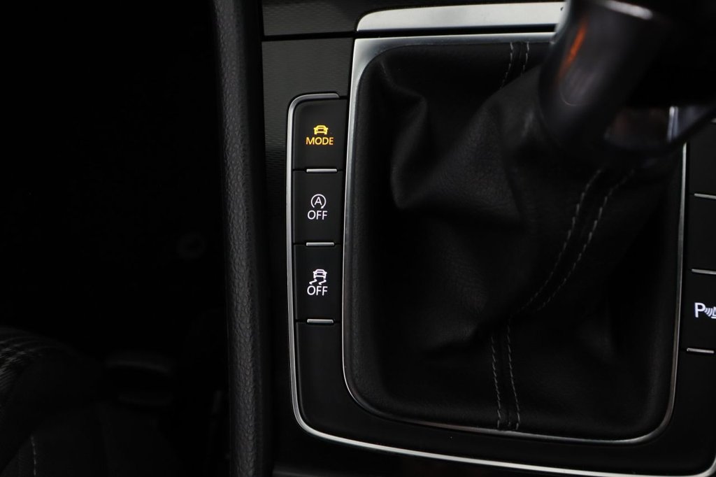 Used Volkswagen Golf 2014 for sale - 76604886: Photo 20