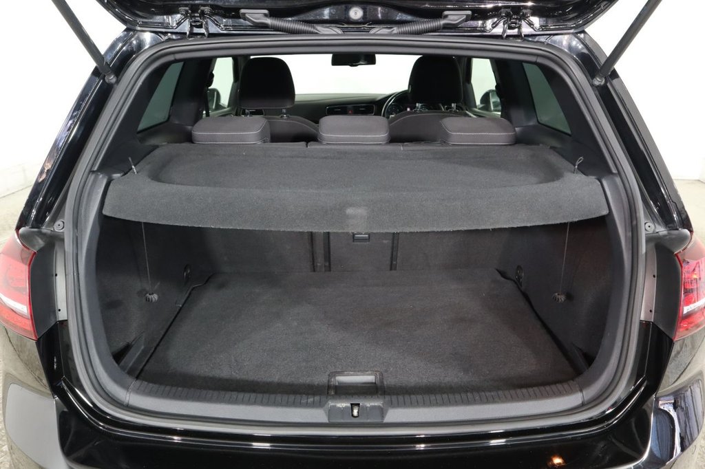 Used Volkswagen Golf 2014 for sale - 76604886: Photo 9