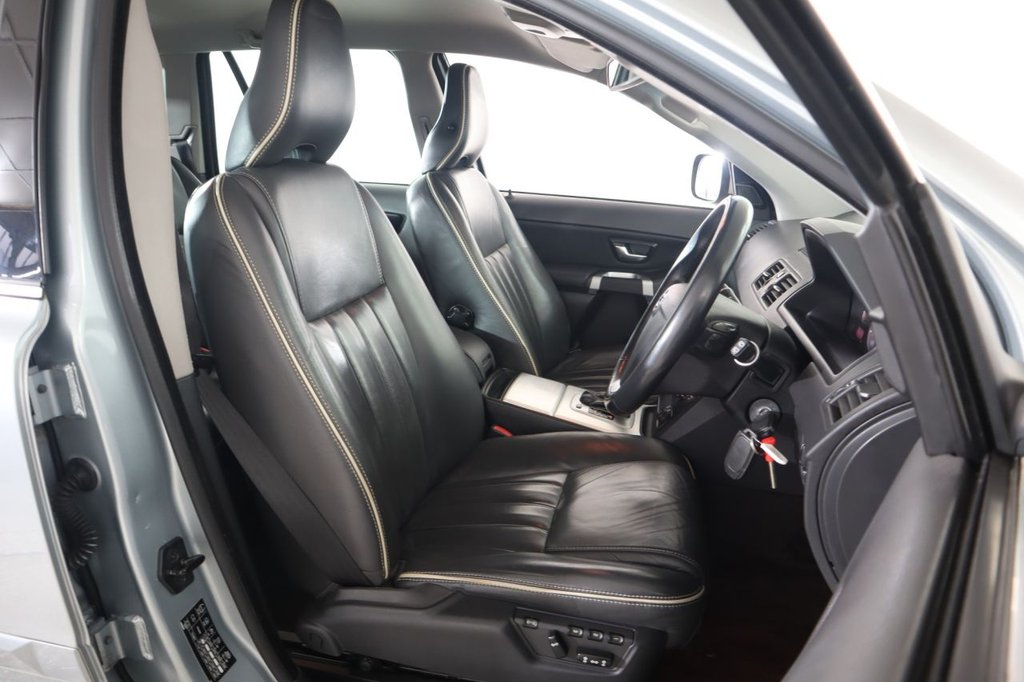 Used Volvo XC90 2014 for sale - 78043927: Photo 46