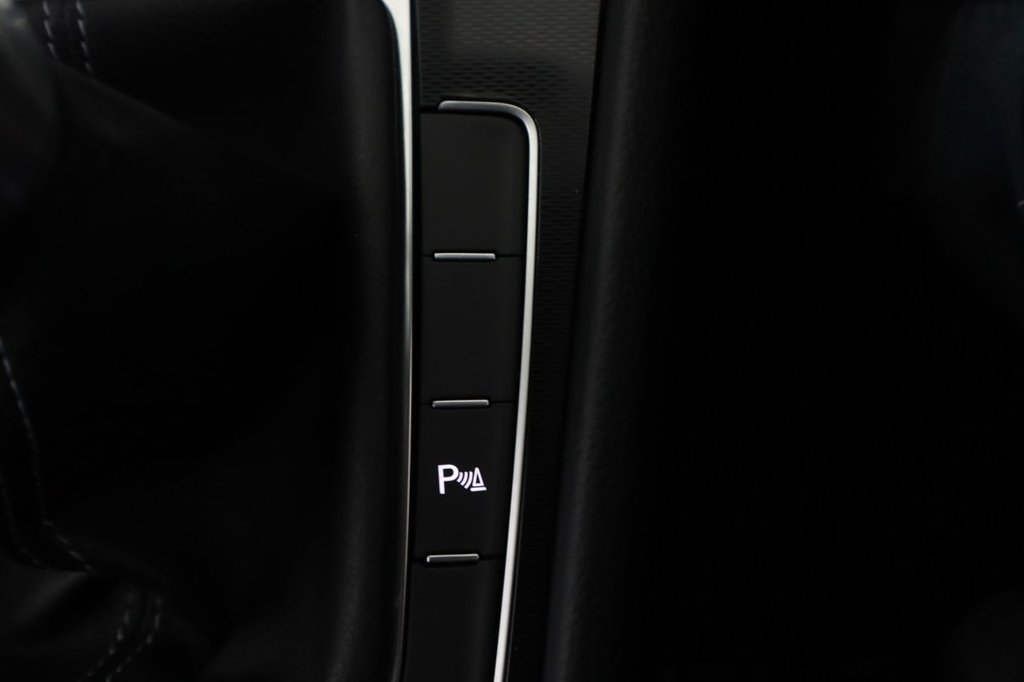 Used Volkswagen Golf 2015 for sale - 76256472: Photo 21