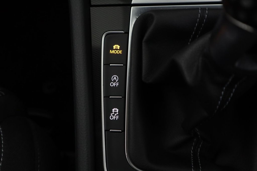 Used Volkswagen Golf 2015 for sale - 76256472: Photo 22