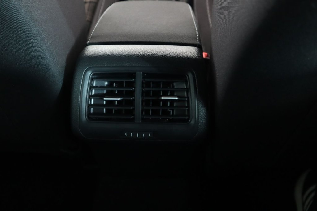 Used Volkswagen Golf 2015 for sale - 76256472: Photo 25