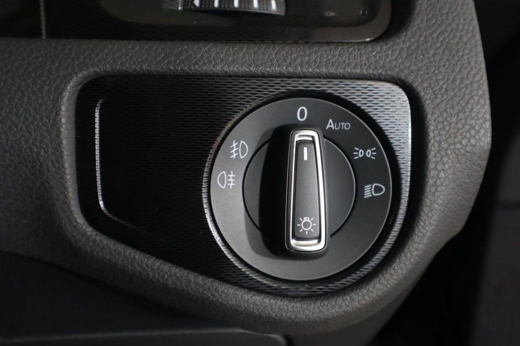 Used Volkswagen Golf 2015 for sale - 76256472: Photo 28