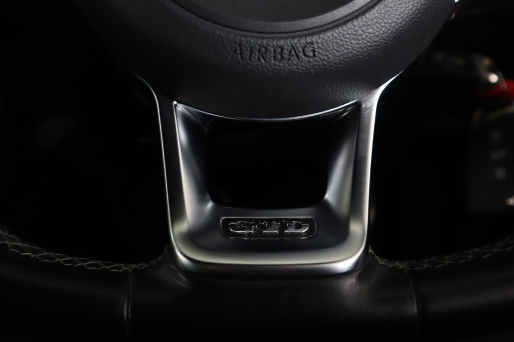 Used Volkswagen Golf 2015 for sale - 76256472: Photo 31