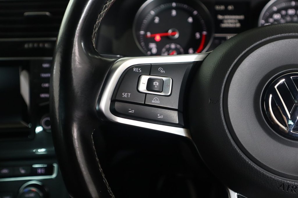 Used Volkswagen Golf 2015 for sale - 76256472: Photo 36