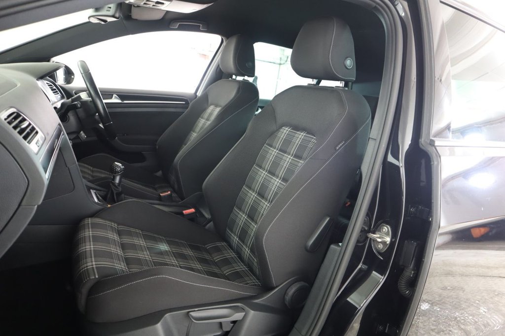 Used Volkswagen Golf 2015 for sale - 76256472: Photo 39