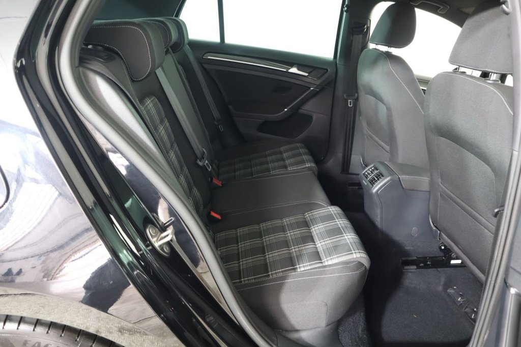 Used Volkswagen Golf 2015 for sale - 76256472: Photo 40