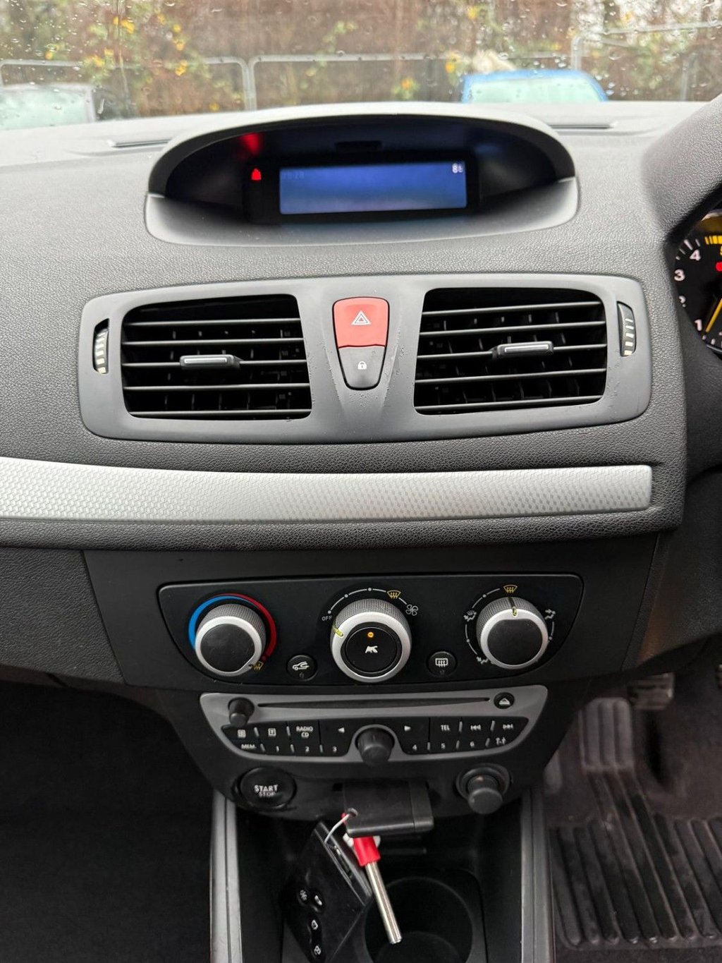 Used Renault Megane 2009 for sale - 77227102: Photo 13