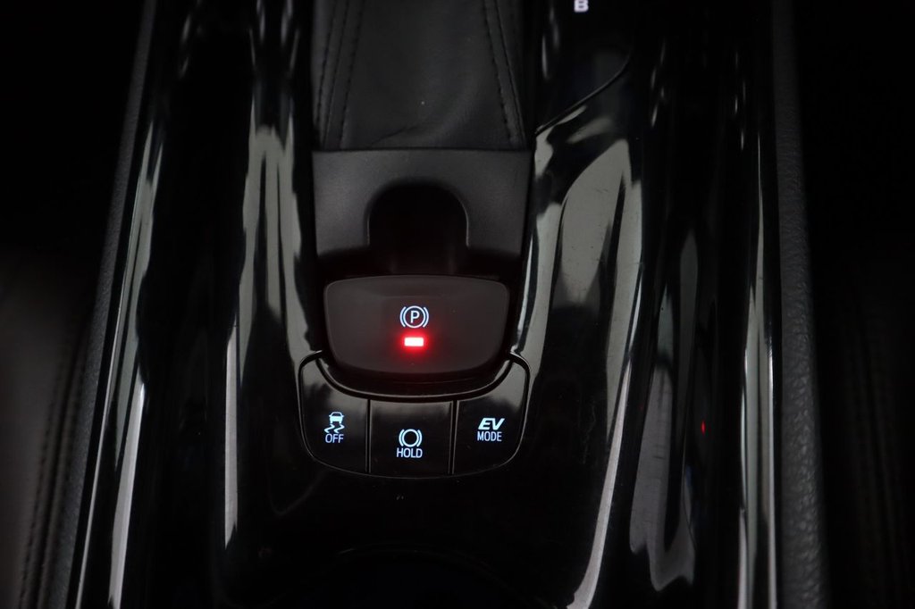 Used Toyota C-HR 2017 for sale - 77111132: Photo 24