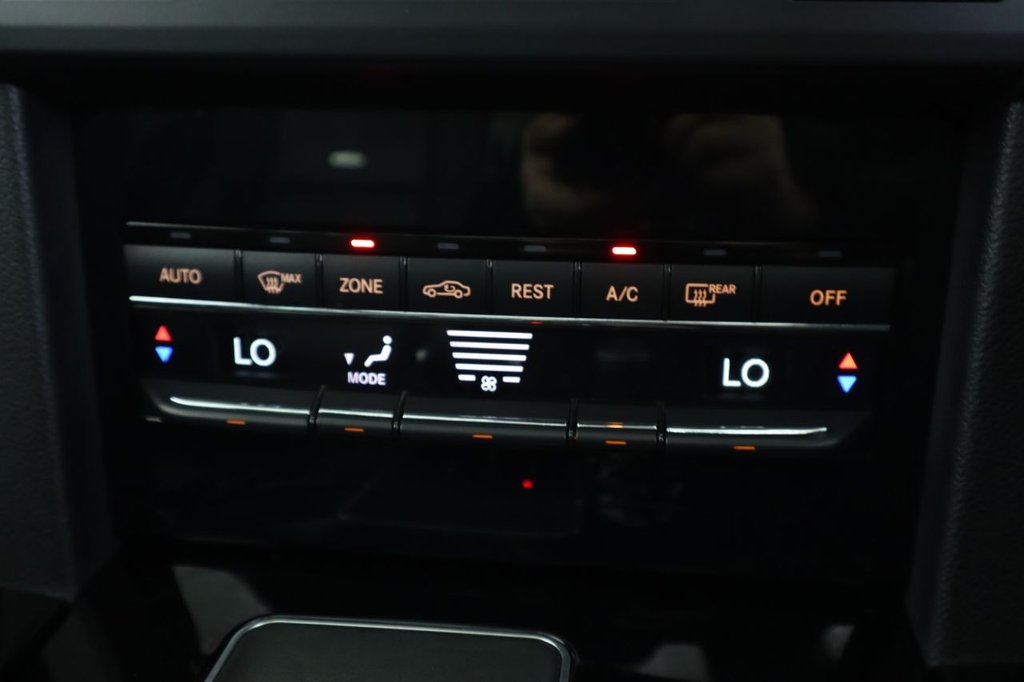 Used Mercedes-Benz E Class 2013 for sale - 76711089: Photo 23