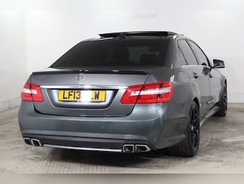 Used Mercedes-Benz E Class 2013 for sale - 76711089: Photo