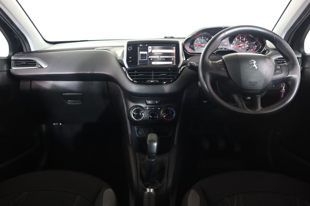 Used Peugeot 208 2013 for sale - 77200347: Photo 15