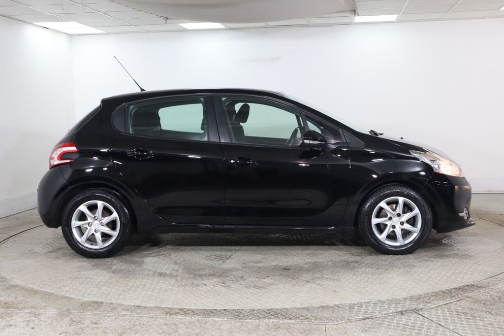 Used Peugeot 208 2013 for sale - 77200347: Photo 7